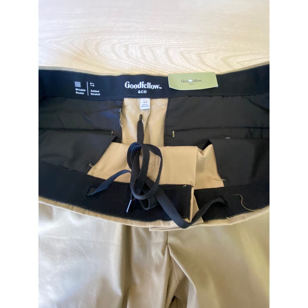 Goodfellow & Co Tech Shorts Men 40 Tan Wrinkle Resistant Stretch Waist Band NWT - Picture 6 of 12